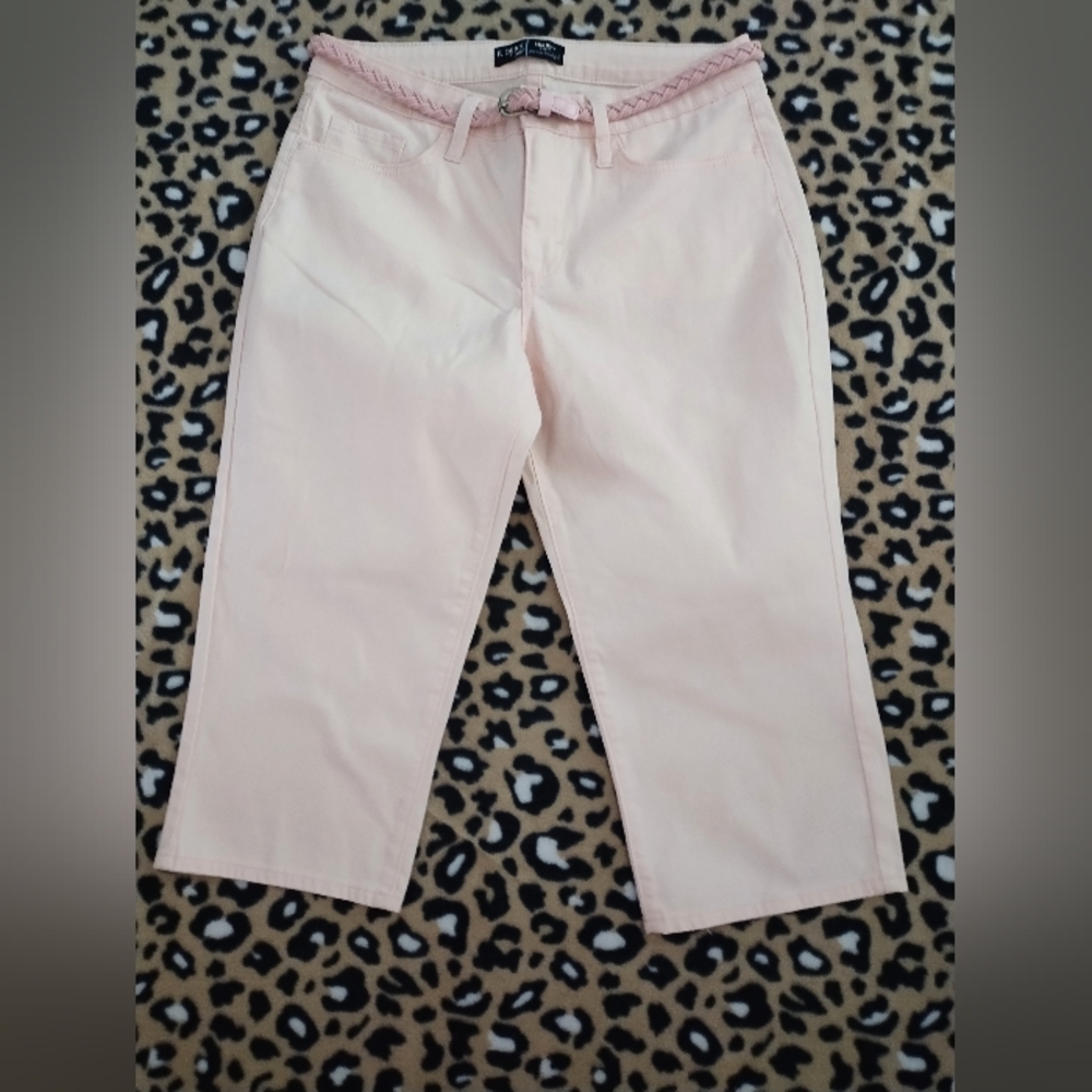 NWOT Raiders Mid-Rise Capri, size 8